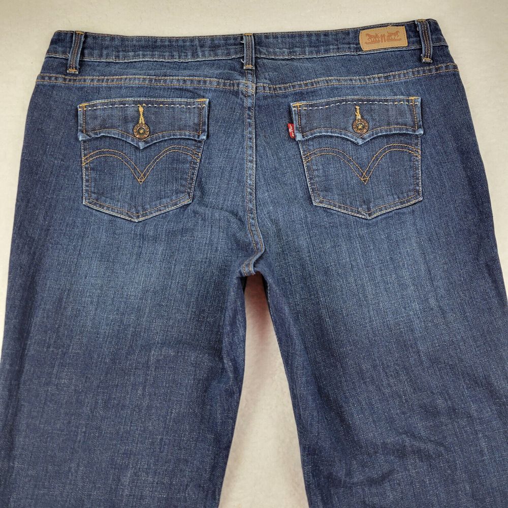 Levi's Women's Boot Cut Jeans - size 16 Indigo